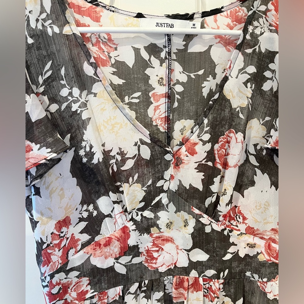 JustFab Grey Floral Midi Dress Size Medium - Picture 2 of 3